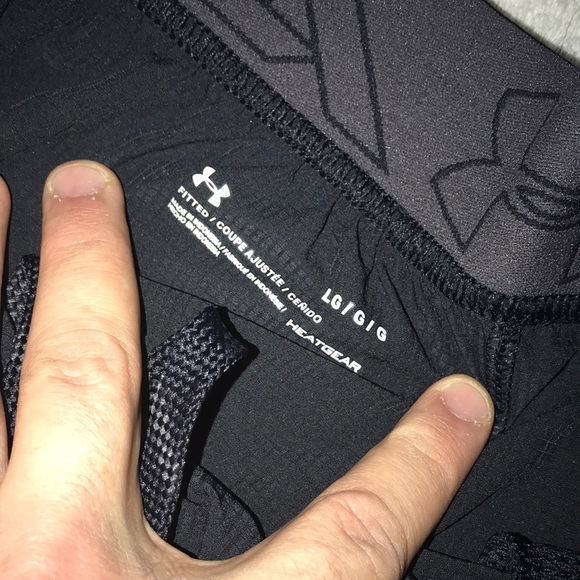 NWT Under armour fitted shorts - Picture 6 of 7